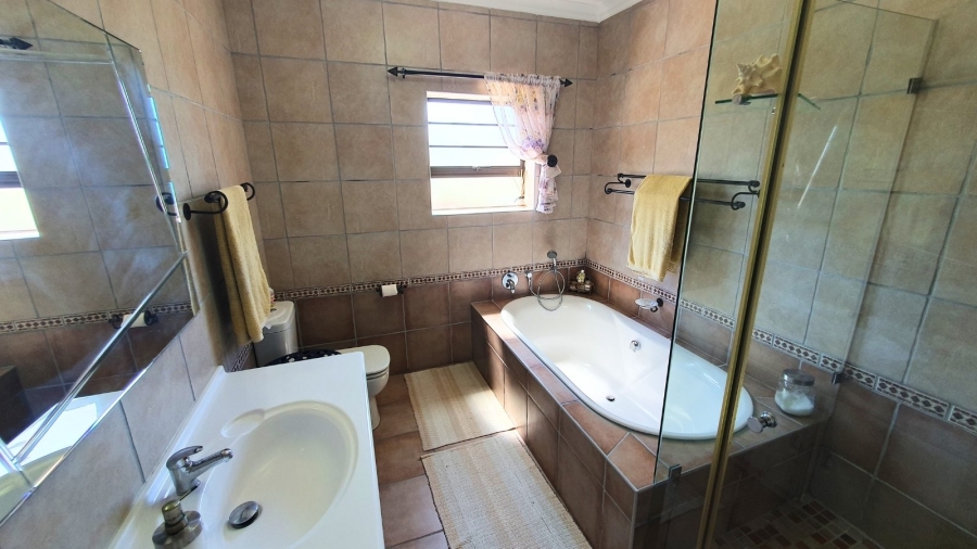 4 Bedroom Property for Sale in Dana Bay Western Cape